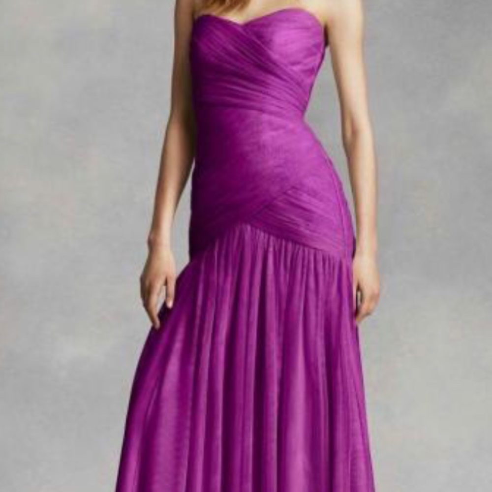 Vera Wang White Sweetheart Pleated Tulle Gown Size 2 NWT